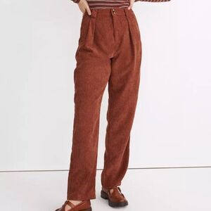 Madewell Curvy Corduroy High Rise Tapered Pants in Dusty Redwood Size 4